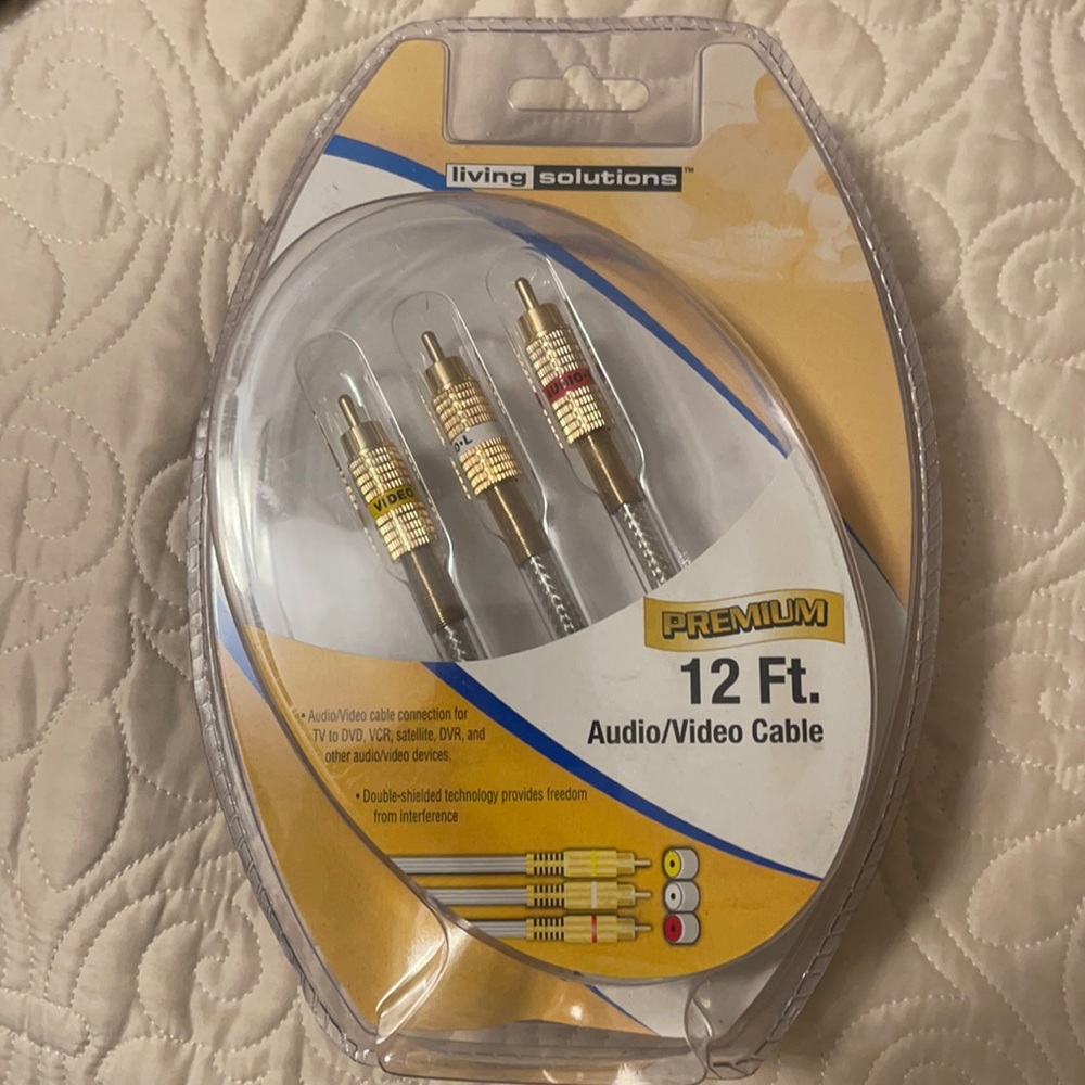 Audio/video cable, living solutions.